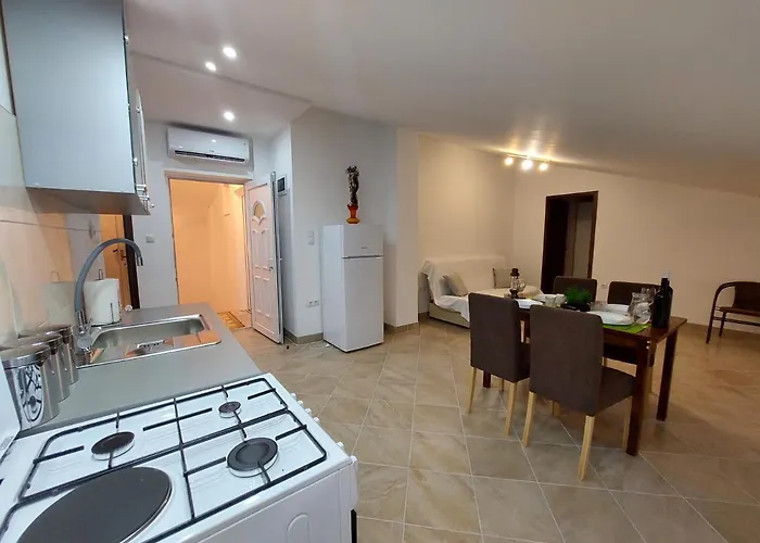 Apartment Ema Grebastica